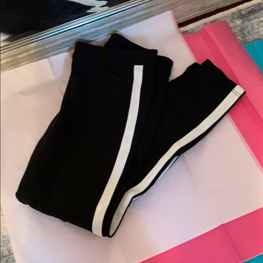 Pants that stretch and fit great. Worn once.